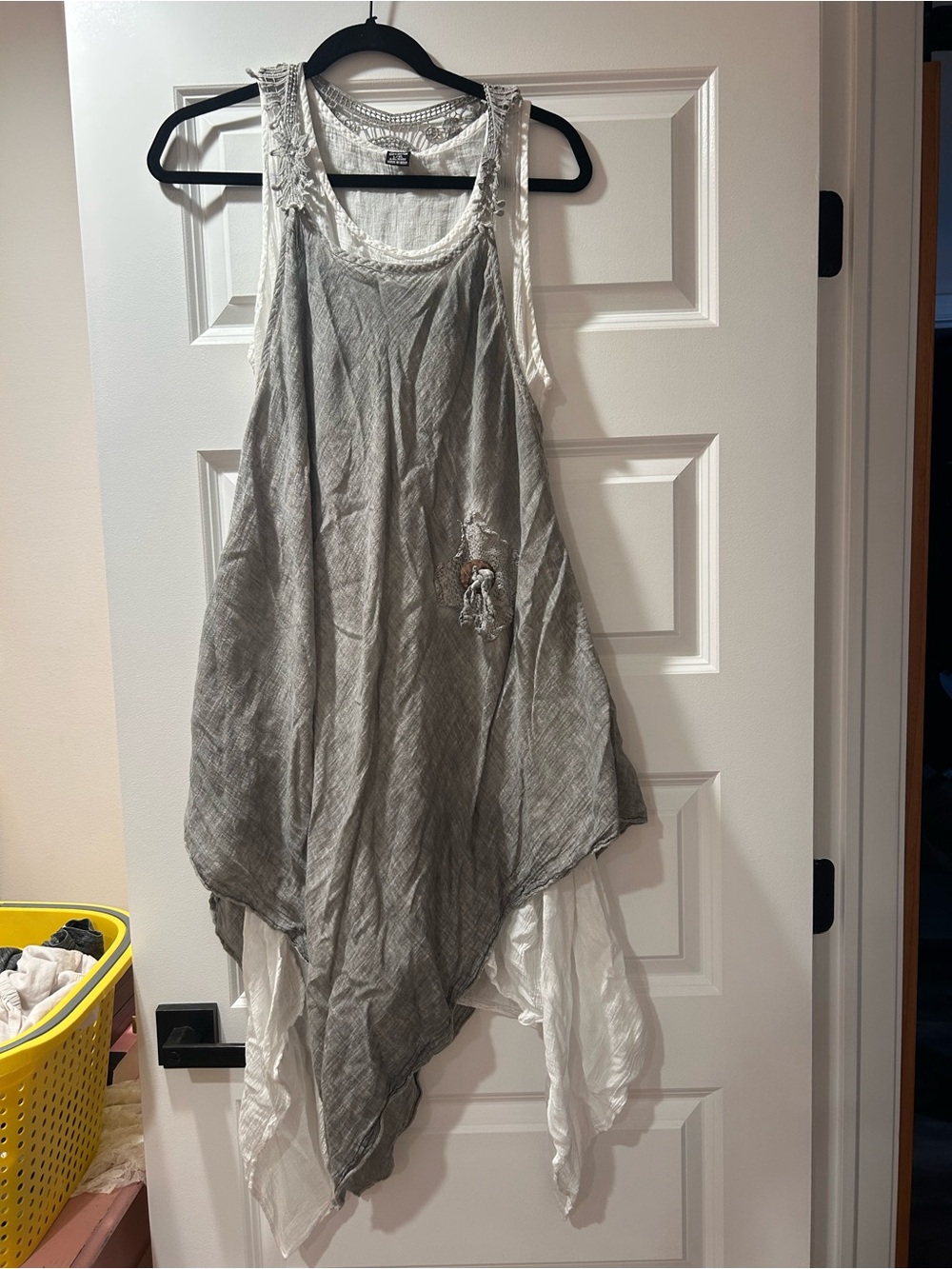 Layered Sleeveless Hanky Hem Dress in Grey & White